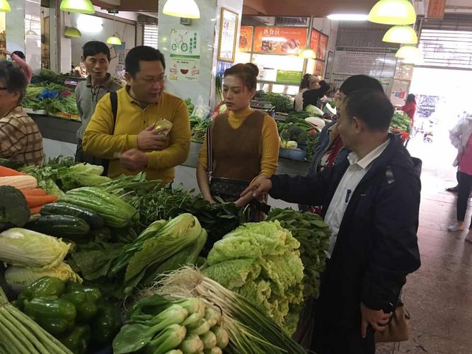今日对辖区内13家农贸市场监测的12种蔬菜零售均价为3.